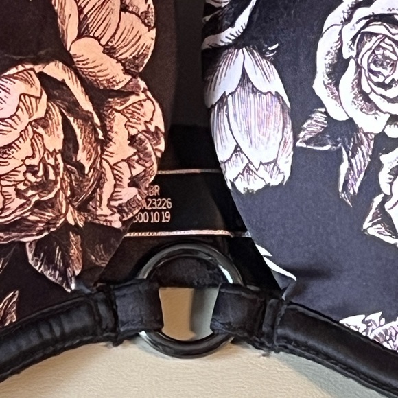 Victoria’s Secret Very Sexy Lined Demi Plunge Bra Size 34D NWOT - Picture 2 of 4